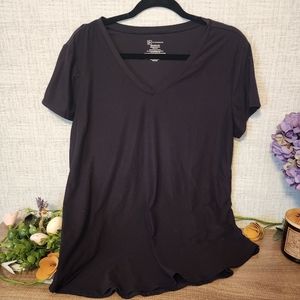Black V-neck t shirt